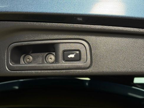 Used 2016 Honda Pilot Touring image 16