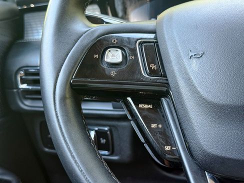 Used 2023 Lincoln Corsair AWD w/ Equipment Group 101A image 37