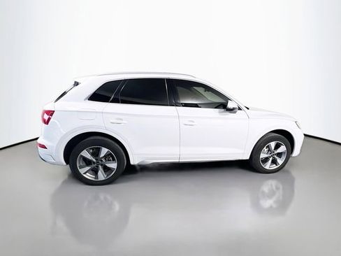 Used 2023 Audi Q5 2.0T Premium w/ Convenience Package AWD/4WD image 9