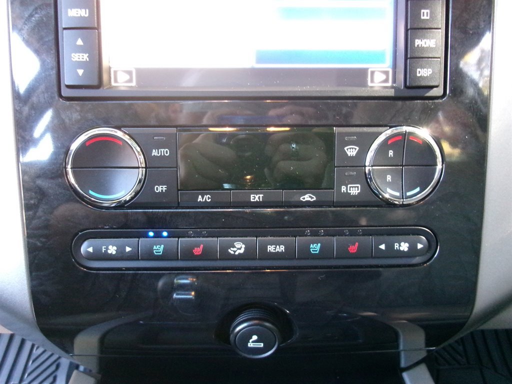 Used 2012 Ford Expedition Limited AWD/4WD image 38