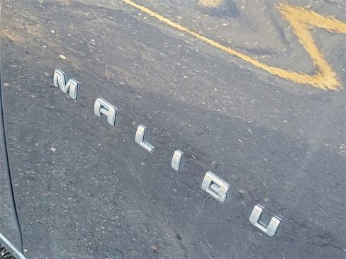 Used 2023 Chevrolet Malibu LT image 32