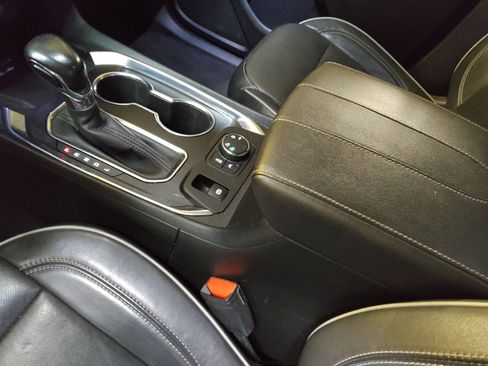 Used 2021 Chevrolet Traverse High Country image 26