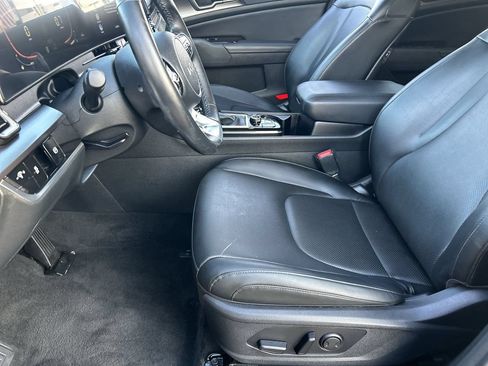 Used 2023 Kia Sportage EX AWD/4WD image 16