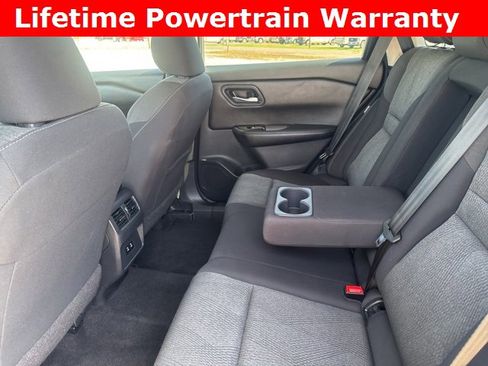 Used 2024 Nissan Rogue SV image 23