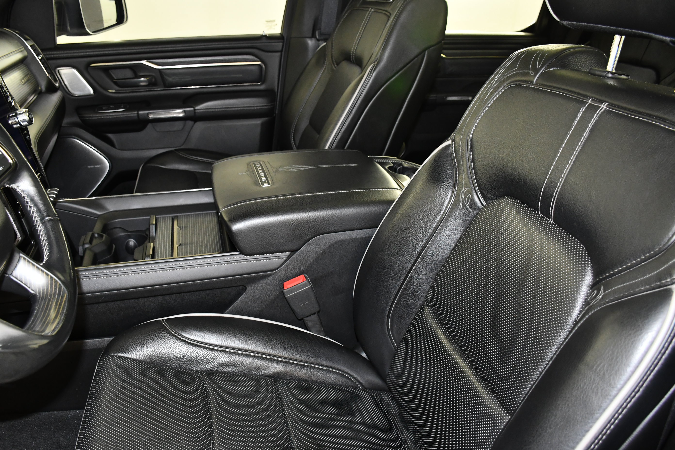 Used 2020 RAM 1500 Limited AWD/4WD image 40