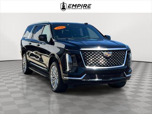 Used 2025 Cadillac Escalade ESV Premium Luxury image 1