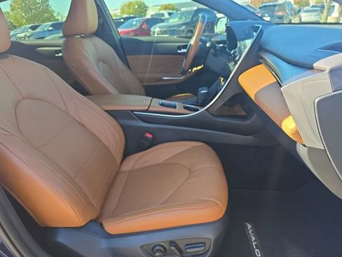 Certified 2019 Toyota Avalon Limited image 10