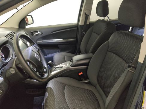 Used 2017 Dodge Journey SXT FWD image 17