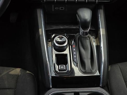 Used 2024 GMC Canyon Elevation w/ Convenience Package AWD/4WD image 14