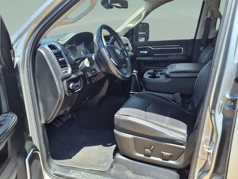 Used 2024 RAM 2500 Laramie AWD/4WD image 18