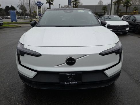 New 2026 Volvo EX30 Plus w/ Protection Package Premier image 11