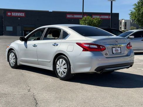Used 2016 Nissan Altima 2.5 S w/ Power Driver Seat Package FWD image 3
