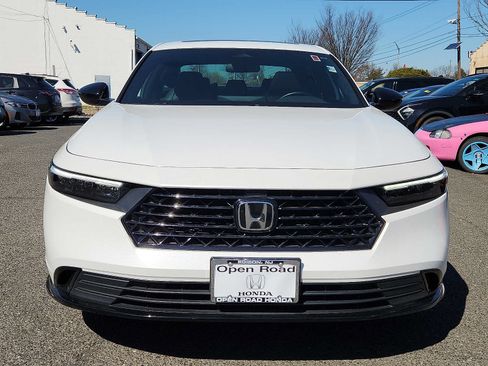 Used 2025 Honda Accord Sport image 2