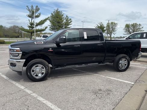 New 2026 RAM 3500 Tradesman image 18