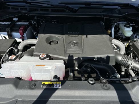 New 2026 Toyota Tundra SR5 AWD/4WD image 10