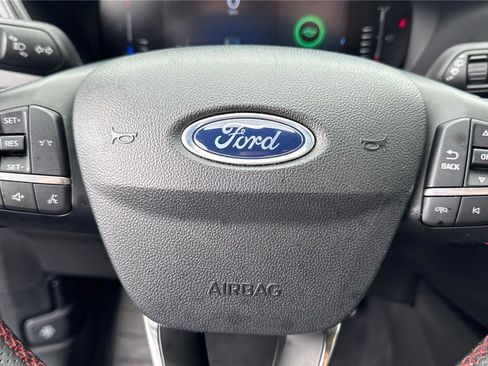 Used 2023 Ford Escape ST-Line image 16
