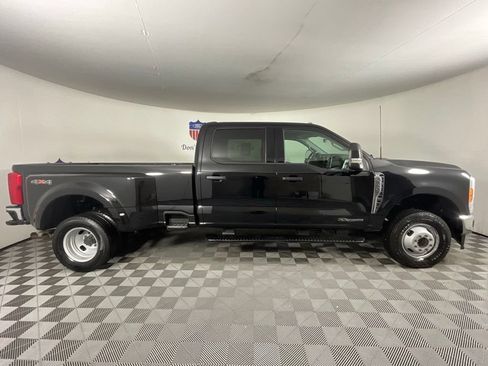 Used 2025 Ford F350 XLT AWD/4WD image 2