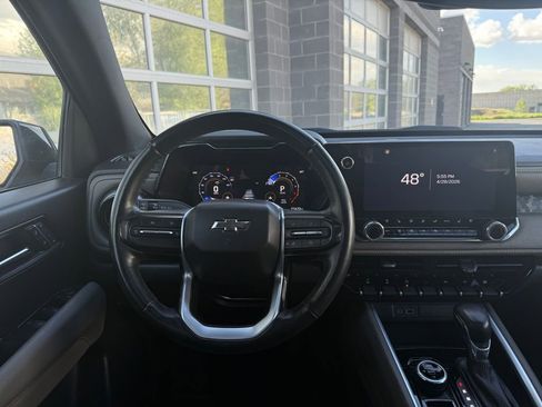 Used 2024 Chevrolet Colorado ZR2 w/ ZR2 Convenience Package III AWD/4WD image 38