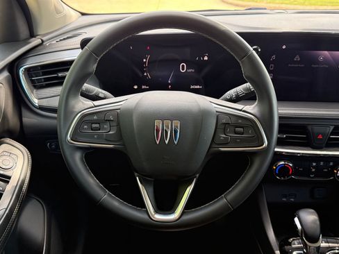 Used 2025 Buick Encore GX Preferred FWD image 28
