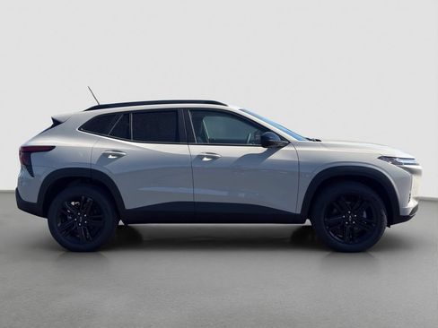 New 2026 Chevrolet Trax ACTIV FWD image 7