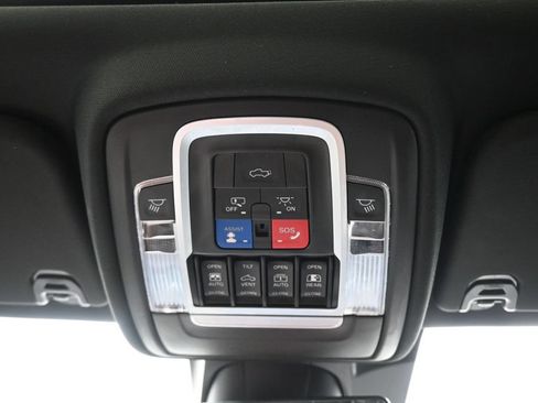 Used 2021 RAM 1500 Laramie AWD/4WD image 26
