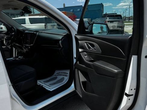 Used 2018 Chevrolet Traverse LS AWD/4WD image 16