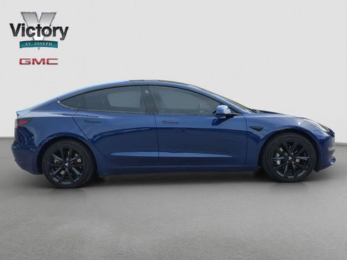 Used 2022 Tesla Model 3 Long Range AWD/4WD image 19