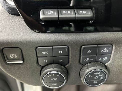 Used 2023 Chevrolet Silverado 1500 High Country w/ Technology Package image 14