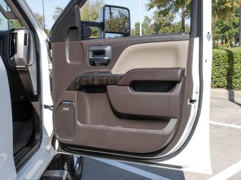 Used 2015 GMC Sierra 3500 Denali w/ Duramax Plus Package image 51