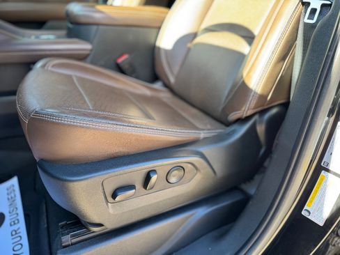 Used 2021 Chevrolet Suburban High Country image 10