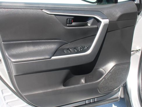 Certified 2024 Toyota RAV4 LE FWD image 10