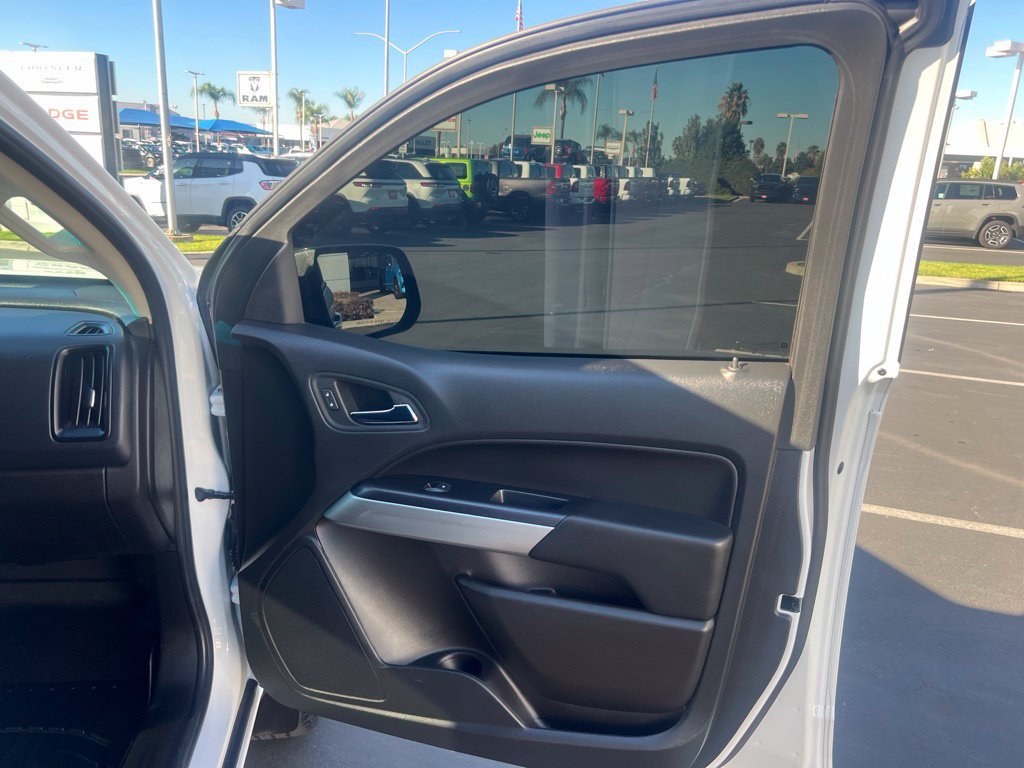 Used 2022 Chevrolet Colorado LT w/ Chrome Appearance Package RWD image 29