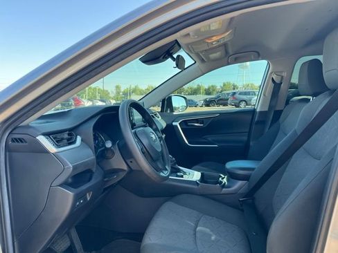 Used 2021 Toyota RAV4 XLE w/ Carpet Mat Package (TMS) AWD/4WD image 26