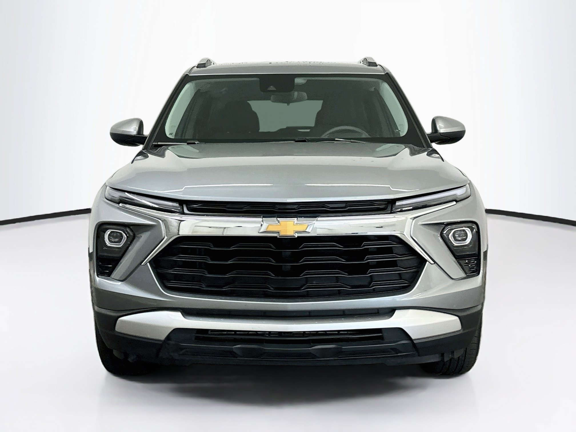 Used 2025 Chevrolet TrailBlazer LT AWD/4WD image 2