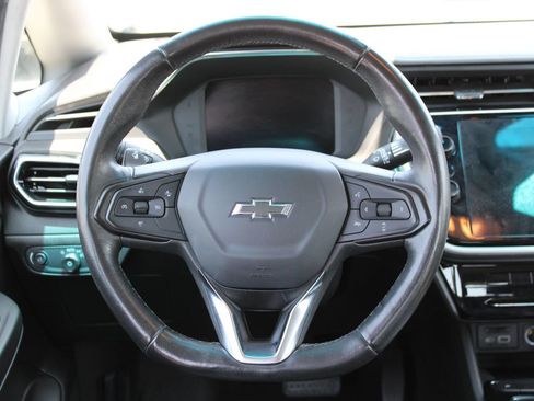 Used 2022 Chevrolet Bolt LT w/ Infotainment Package FWD image 28