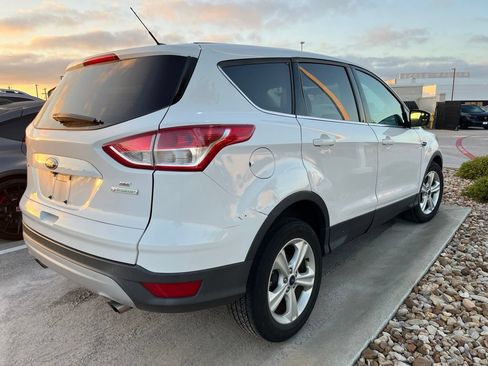 Used 2015 Ford Escape SE FWD image 4