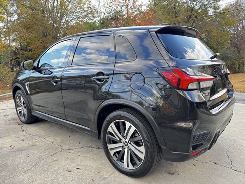 Used 2021 Mitsubishi Outlander Sport SE image 10