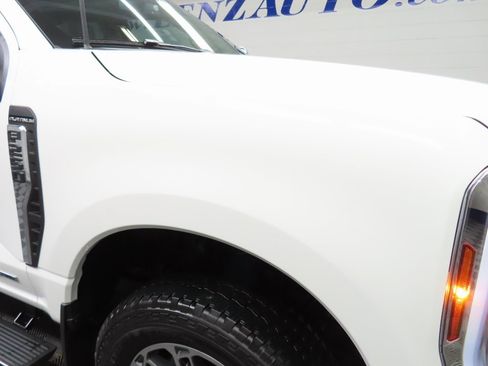 Used 2025 Ford F250 Platinum w/ Platinum Plus Package image 39