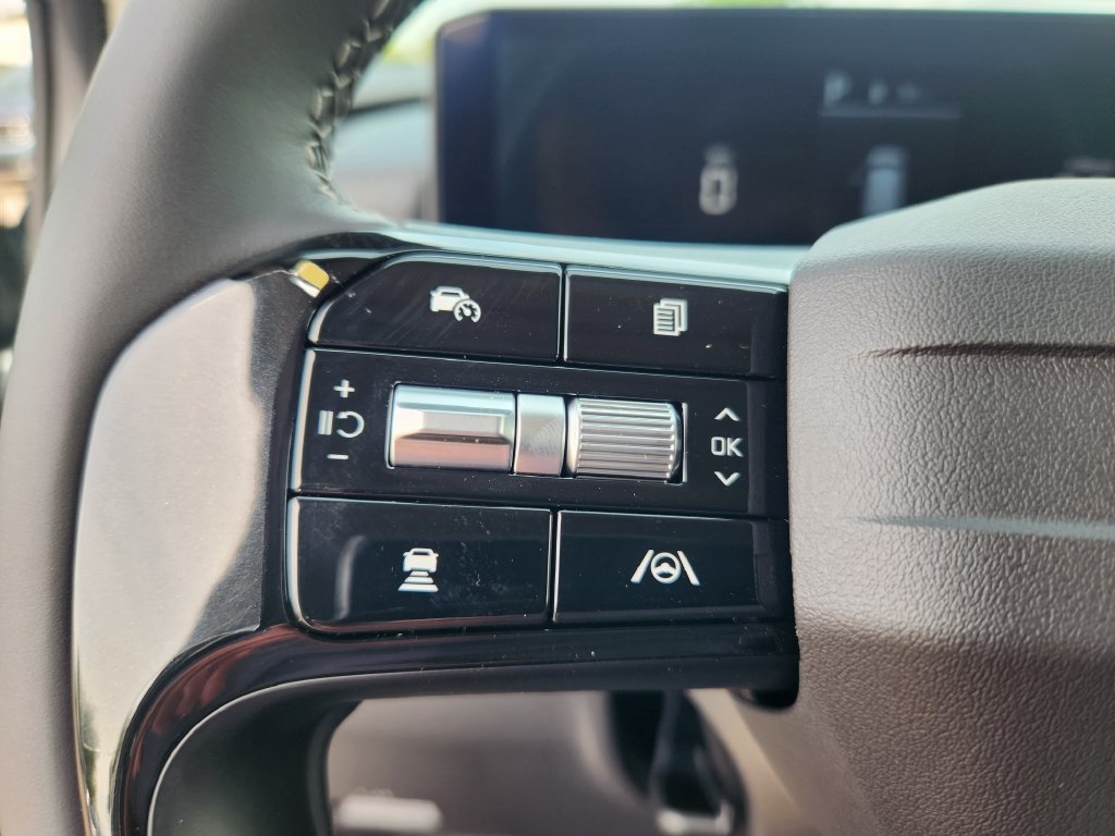 New 2027 Kia Carnival EX FWD image 17