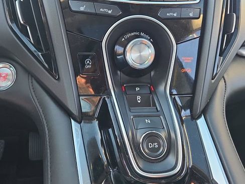 Used 2024 Acura RDX SH-AWD image 19