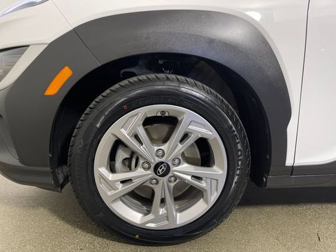Certified 2022 Hyundai Kona SEL w/ Cargo Package AWD/4WD image 11