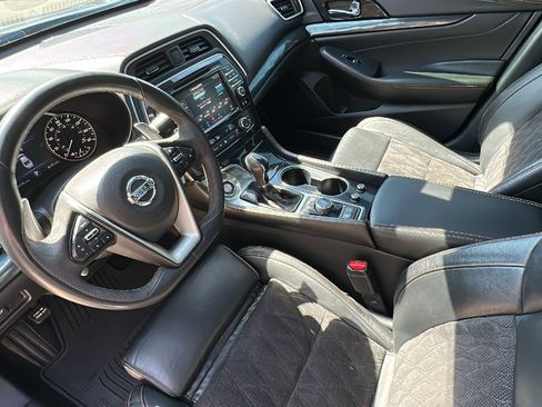 Used 2019 Nissan Maxima SR w/ Premium Package FWD image 21