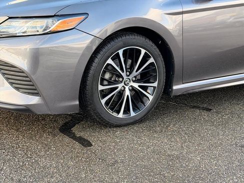 Used 2020 Toyota Camry SE image 23