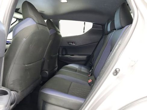 Used 2020 Toyota C-HR XLE FWD image 28