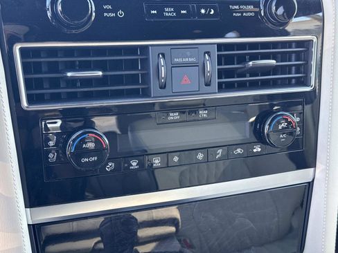 Used 2024 INFINITI QX80 Sensory w/ Cargo Package image 27