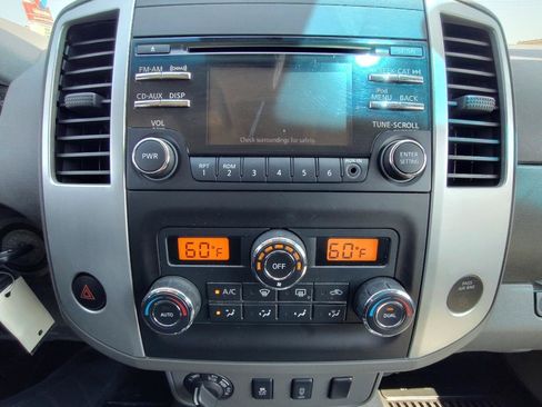 Used 2013 Nissan Frontier SV w/ SV Value Truck Pkg AWD/4WD image 25