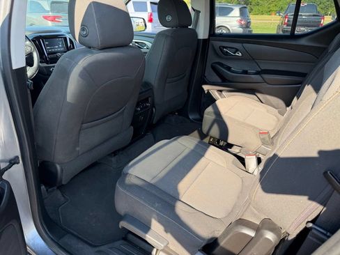 Used 2019 Chevrolet Traverse LT FWD image 16