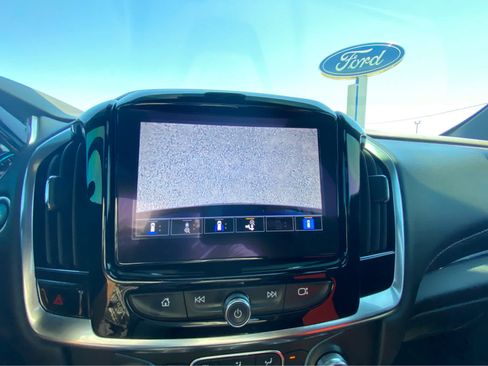 Used 2023 Chevrolet Traverse RS AWD/4WD image 36