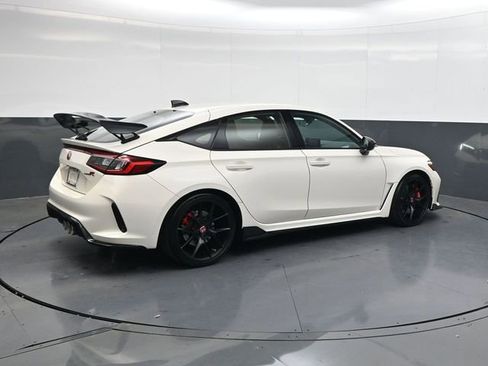 Used 2023 Honda Civic Type R image 4