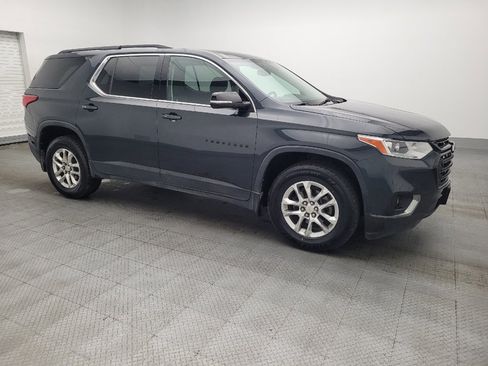Used 2020 Chevrolet Traverse LT image 11
